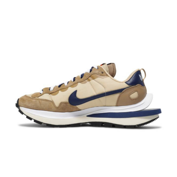 Nike Vaporwaffle sacai Tan Navy