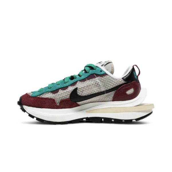 Nike Sacai Vaporwaffle Villain Red