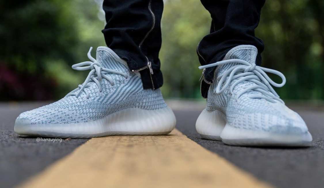 Yeezy 350 Cloud White: Najlepsze buty sportowe dla stylu i wygody