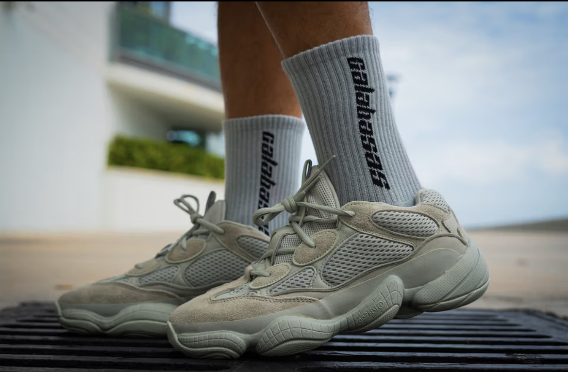 Yeezy 500 Blush: Najlepsze buty sportowe dla stylu i komfortu