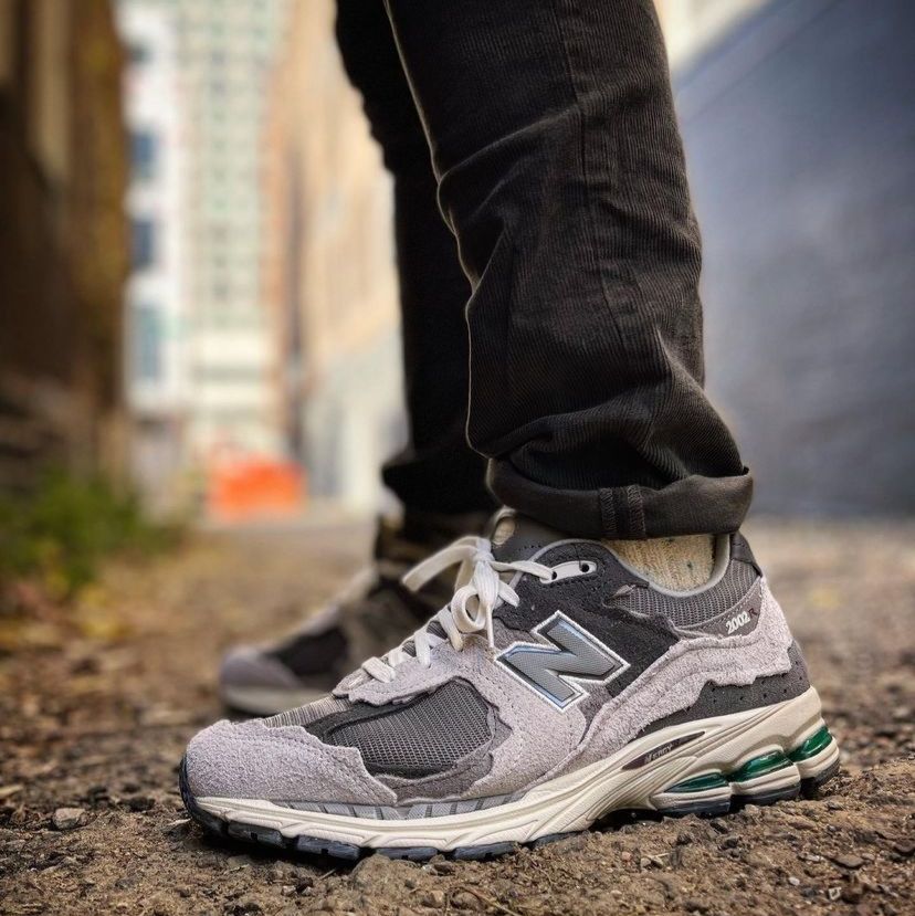 New Balance 2002r Protection Pack Rain Cloud: Ostateczne obuwie dla każdej pogody