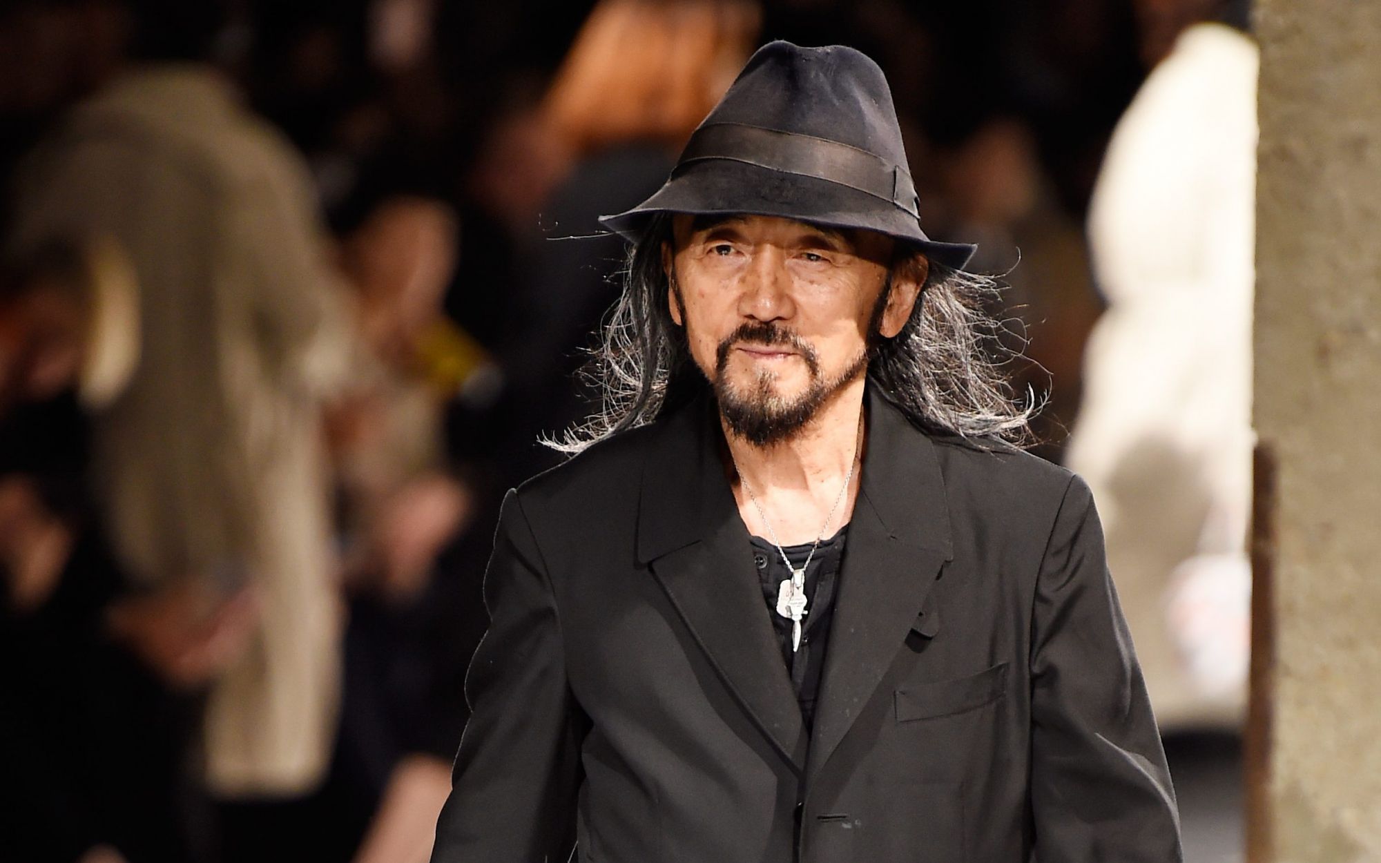 Yohji Yamamoto: Odkrywając Tajemnicę Mody