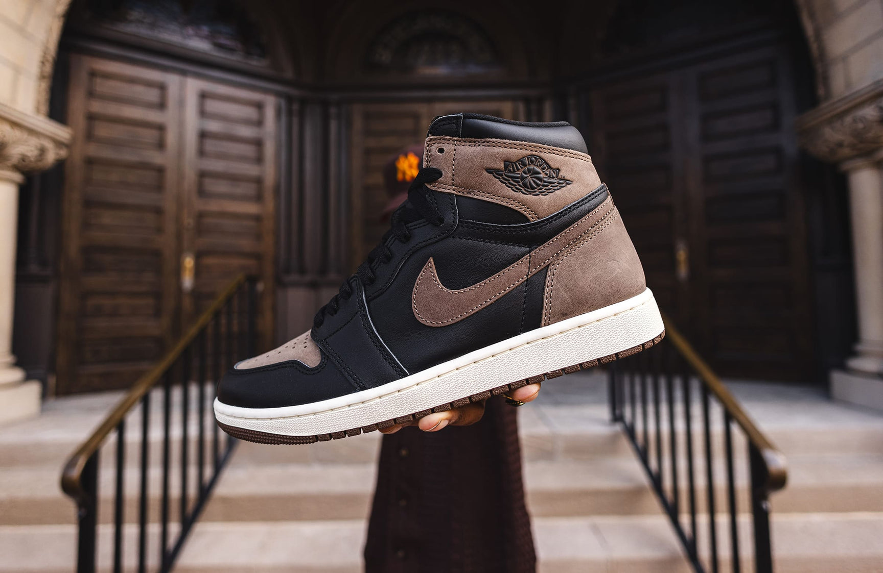 Air Jordan 1 High Retro OG Palamino: Klasyczna stylizacja i komfort dla prawdziwych entuzjastów mody