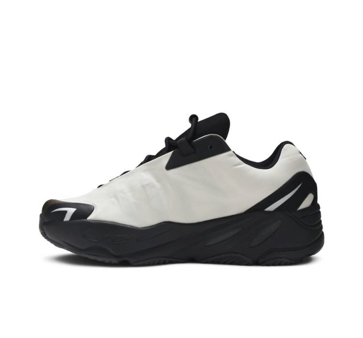 Dziecięce Adidas Yeezy 700 MNVN Bone