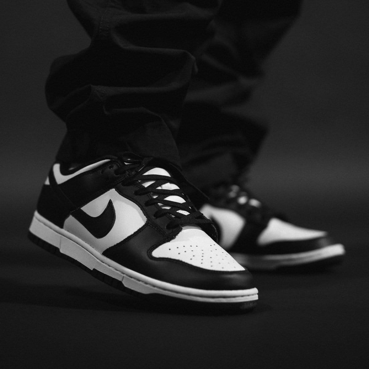 Nike Dunk Low Panda - Stylowa Klasyka na Twoich Stopach