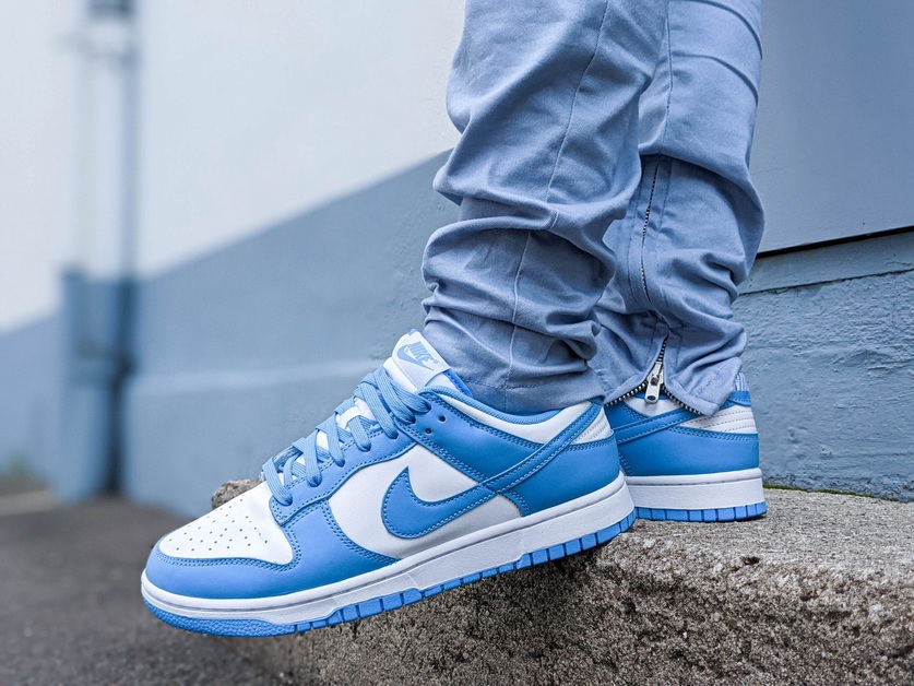 Nike Dunk Low University Blue: Klasyczny Styl i Niepowtarzalna Wygoda