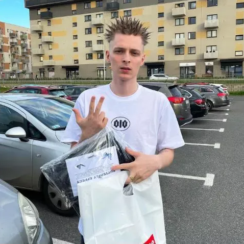 Sklep z odzieżą streetwear Sklep z odzieżą streetwear