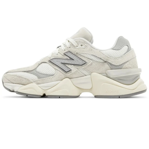 New Balance 9060 Moonbeam Sea Salt